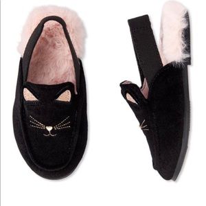 Trendy faux fur pink & black loafers